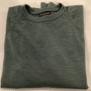 Banana Republic Men's Merino Wool Crewneck Pullover Sweater Forest Green Size L